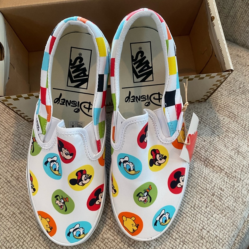 Vans women’s  2023 Slip-On Sneakers - Colorful disney Print